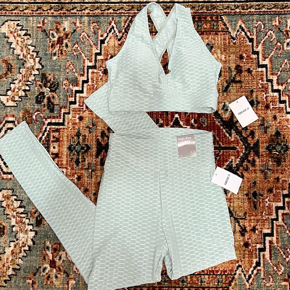 Forever 21 Honeycomb Workout Set - Picture 2 of 6